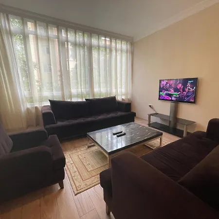 Select Two Bedroom With Pool Kitchen شقة