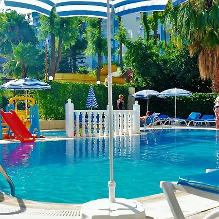 Select Two Bedroom With Pool Kitchen ألانيا